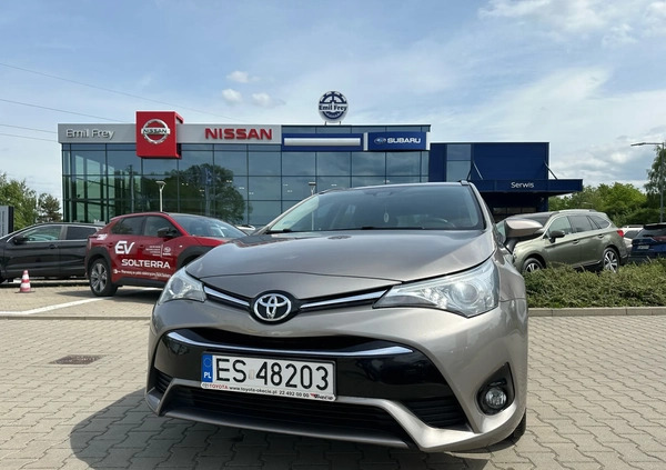 Toyota Avensis cena 54900 przebieg: 139614, rok produkcji 2015 z Rzgów małe 46